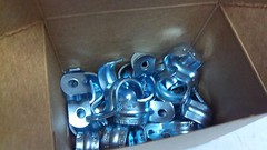BOX OF 25 NEER O-Z / GEDNEY 3/4″ CONDUIT STRAPS 1802 NEW 1802