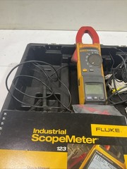 FLUKE 381 REMOTE DISPLAY TERMS CLAMP METER KIT T2M