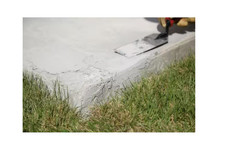 Quikrete 4 lb. 1 Qt. Concrete Patching Compound, Use for patches up to 1/4 inch