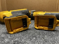 2 DEWALT DCE560B 20V Max Cordless Caulking Adhesive Gun’s ( Repair or Parts only