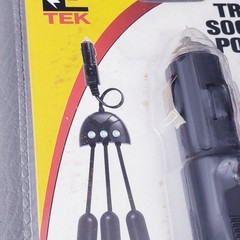 12 volts Triple Socket Power Pod, 3 individual led, Black