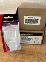 Case of 10 Cooper Wiring Devices BP2607W-SP Polarized Add-an-End Outlet Free P&H