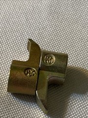 NEW LOT OF 2 GENUINE KENNAMETAL CKM23LP CLAMPS 1020647 93-577-1089 (I10)