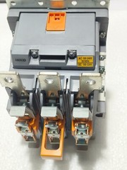 LS GMC-220 POWER CONTACTOR (100-240V AC 100-220V DC) (FREE SHIP BY FEDEX/DHL)