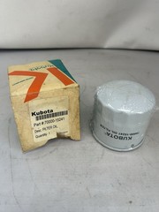 NEW OLD STOCK SEALED OEM GENUINE KUBOTA 70000-15241 Oil Filter Made in Indonesia