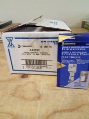 Intermatic K4223C, Stem and Swivel Mount Thermal Photocontrol, 208-277 V 15AMP 