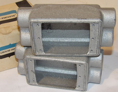 2 NEW EATON CROUSE-HINDS CONDULET FSCD-1/FSCD1 SINGLE-GANG FSC DEVICE BOX! 1/2″