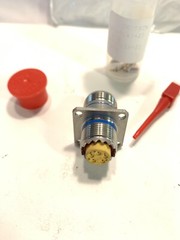 TE DEUTSCH 983 Series Circular Square Flange 5 Place Connector BACC63CN1005SNA