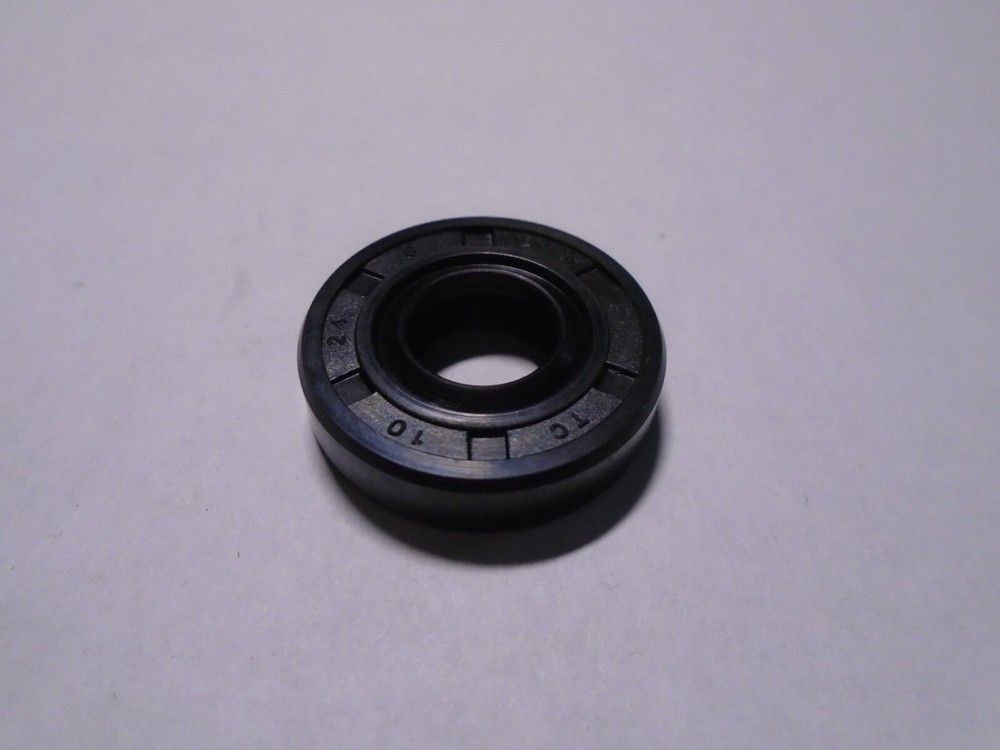 TC 10X24X6 DOUBLE LIPS METRIC OIL / DUST SEAL 10mm X 24mm X 6mm WITH SPRING
