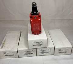 NOS Qty.5 Allen Bradley Limit Switch 440P-MRPS11 Series A 1/2NPT