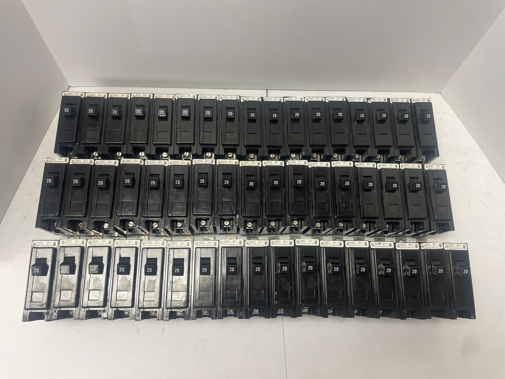 1-EATON/CUTLER HAMMER BAB1020/BA1020 1 POLE 20A BAB CIRCUIT BREAKER (USED)