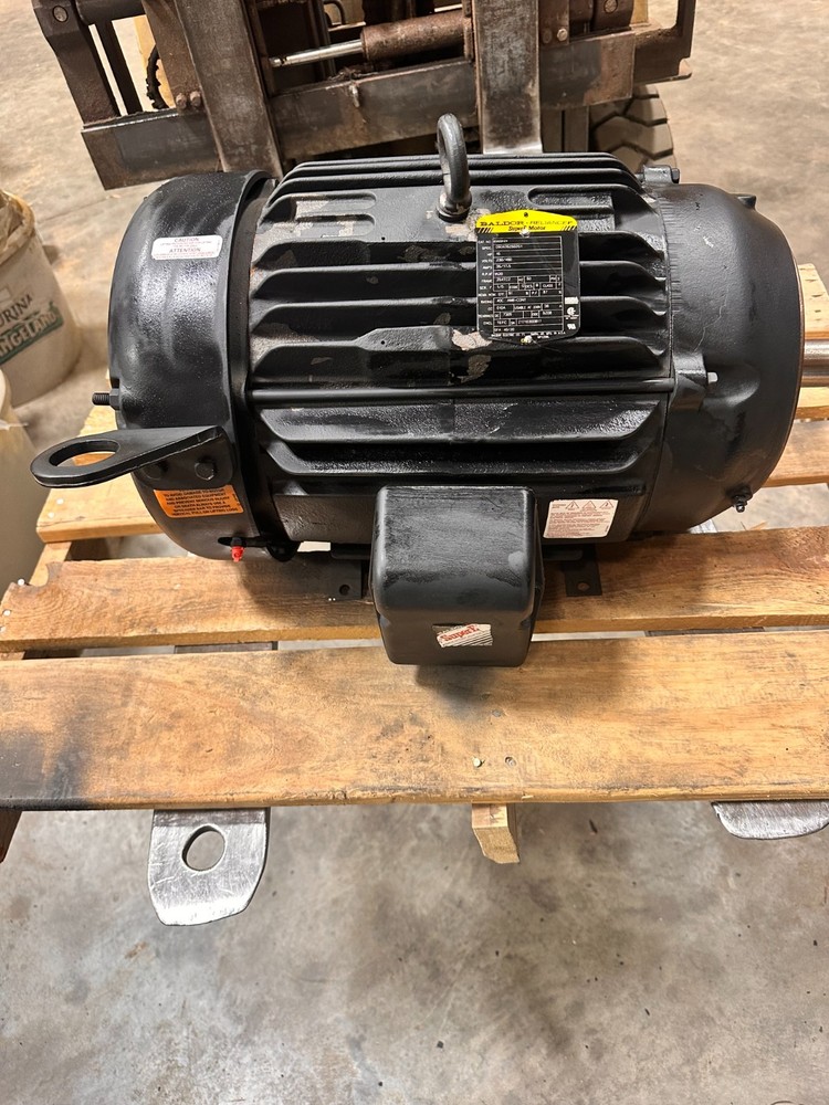 Baldor 15 HP Super E Reliance Motor PH 3 35/17.5 AMPS VOLTS: 230/460
