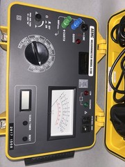 AEMC 5100 Megohmmeter Insulation Resistance Tester 5000V with Test Leads / Case