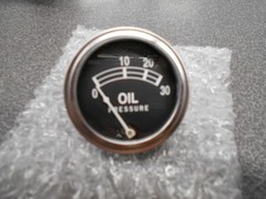 Oil Pressure Gauge, Universal. (0-30 PSI) For Farm Tractors, etc. New Old Stock!