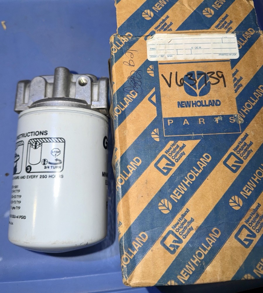Versatile New V63739 Filter With Top Attachment 4 Wheel Tractors NIB
