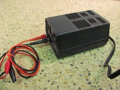 Mean Well MW122A Regulated DC Power Supply 3-12 V adjustable 2 Amp