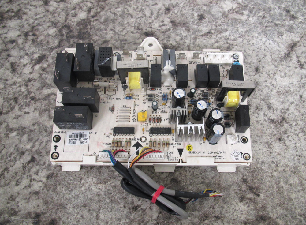 Gree 30132161 PTAC Unit Relay / Power Control Circuit Board Used Free Shipping