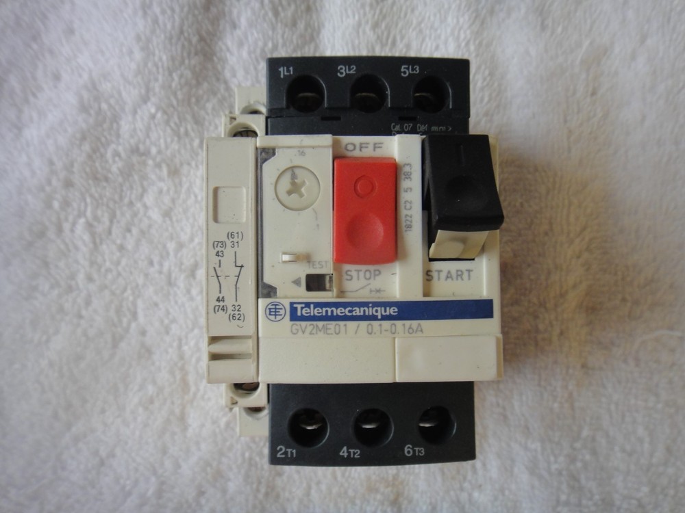 Telemecanique Manual Motor Starter 0.1-0.16A GV2ME01 w/ GVAN11 GV2-ME01