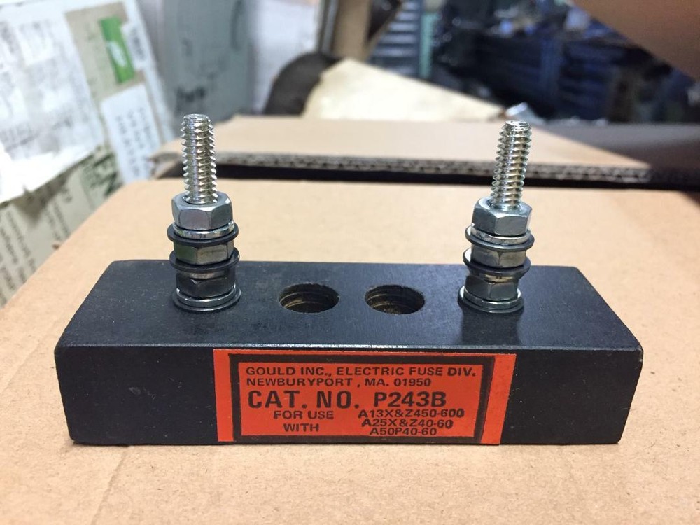 Gould Electric Semiconductor Fuse Block, Cat No. P243B, 1000VAC, P243G