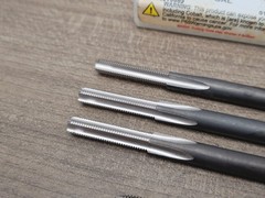 NOS LOT CLEVELAND, OSG BOTTOM TAPS, 1/2″-13 NC, 1/4″ -20 NC, 3/8″-16 NC, 22PCS