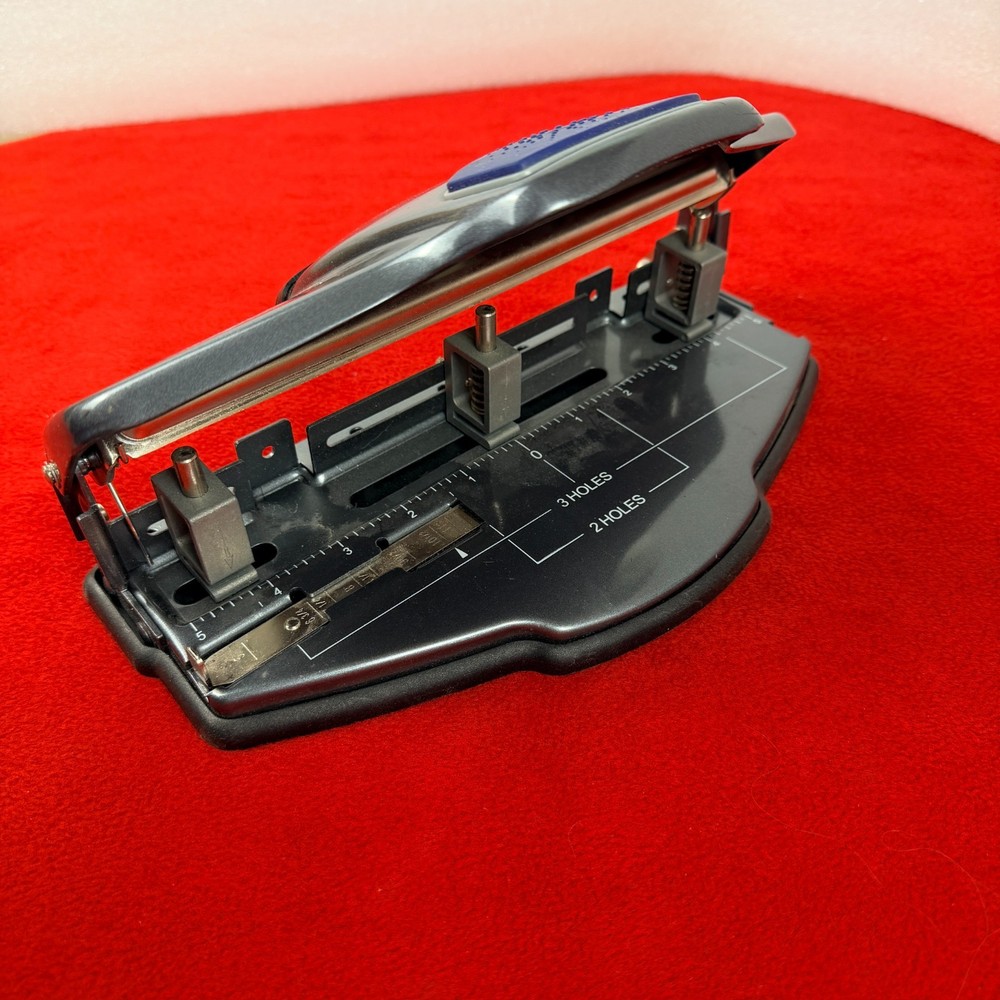Heavy Duty 2-3 Hole Punch