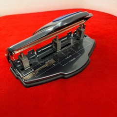 Heavy Duty 2-3 Hole Punch