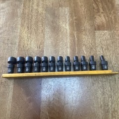 Gearwrench 12 Piece 1/4 Drive 6 Point Standard Universal Impact Metric Socket