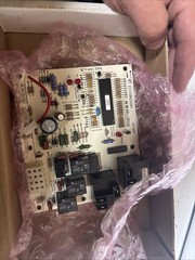 AMERICAN STANDARD TRANE Control Board 21C150625G01 CNT1859 used #D492