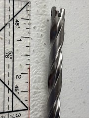 Iscar .413″ Coolant Thru Indexable Drill 5/8″ Shank DCN 0413-331-063A-8D