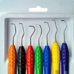7PCS Gracey Curettes Set – Universal Dental Scalers with Silicone Handle