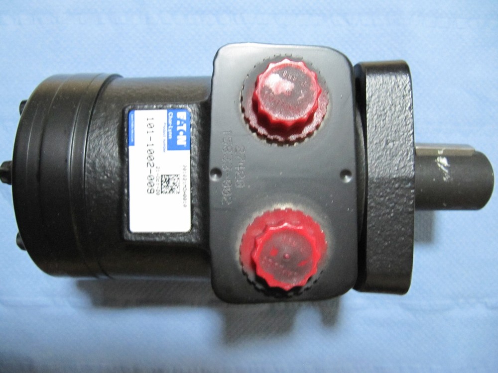 Char-Lynn 101-1002-009 / Eaton 101-1002-009 Motor 1/2″ NPTF Ports 1″ Keyed Shaft