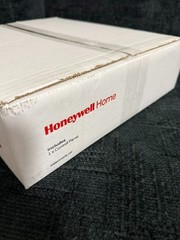 HONEYWELL VISTA-20P ADEMCO ALARM CONTROL PANEL PCB IN ALUMINUM ENCLOSURE – BEIGE
