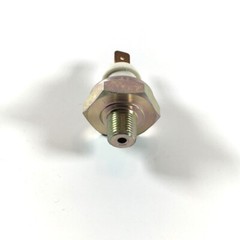 Oil Pressure Sending Unit fits IH 644 654 724 744 824 844 Tractors 3055238R92