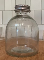 Lot of 2500 – 350ml food safe glass sauce bottles, juice bottles, with lids