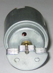 3 V DC Vibrating Motor with Large Offset Weight – 2400 RPM – 24 mm Diameter