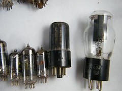 (50) MISCELLANEOUS ELECTRONIC TUBES UNTESTED WITH NO WARRANTY & NO RETURNS AB