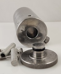 Aminco French Pressure Cell Cat. No. 4-3398A 30,000 PSI w/ Extra parts