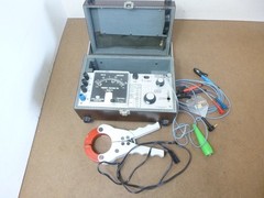 AEMC 138 100 R Model R Three-Phase Power Factor Meter w/ Chauvin Arnoux 1000/1 A