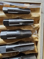Drill America 6 Piece Carbon Pipe Tap Set 1/8, 1/4, 3/8, 1/2, 3/4, 1 NPT EUC