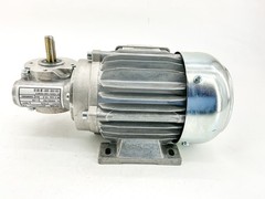 New Lenze SSN31-1UVCR-056C21 Gearmotor 3PH 400V 2700RPM 0.15KW – No Box