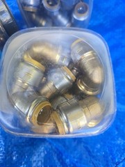 (2) Sharkbite Max 8-Pack 1/2″ Push-to-Connect 90° Elbow 5759217/UR248J – NEW