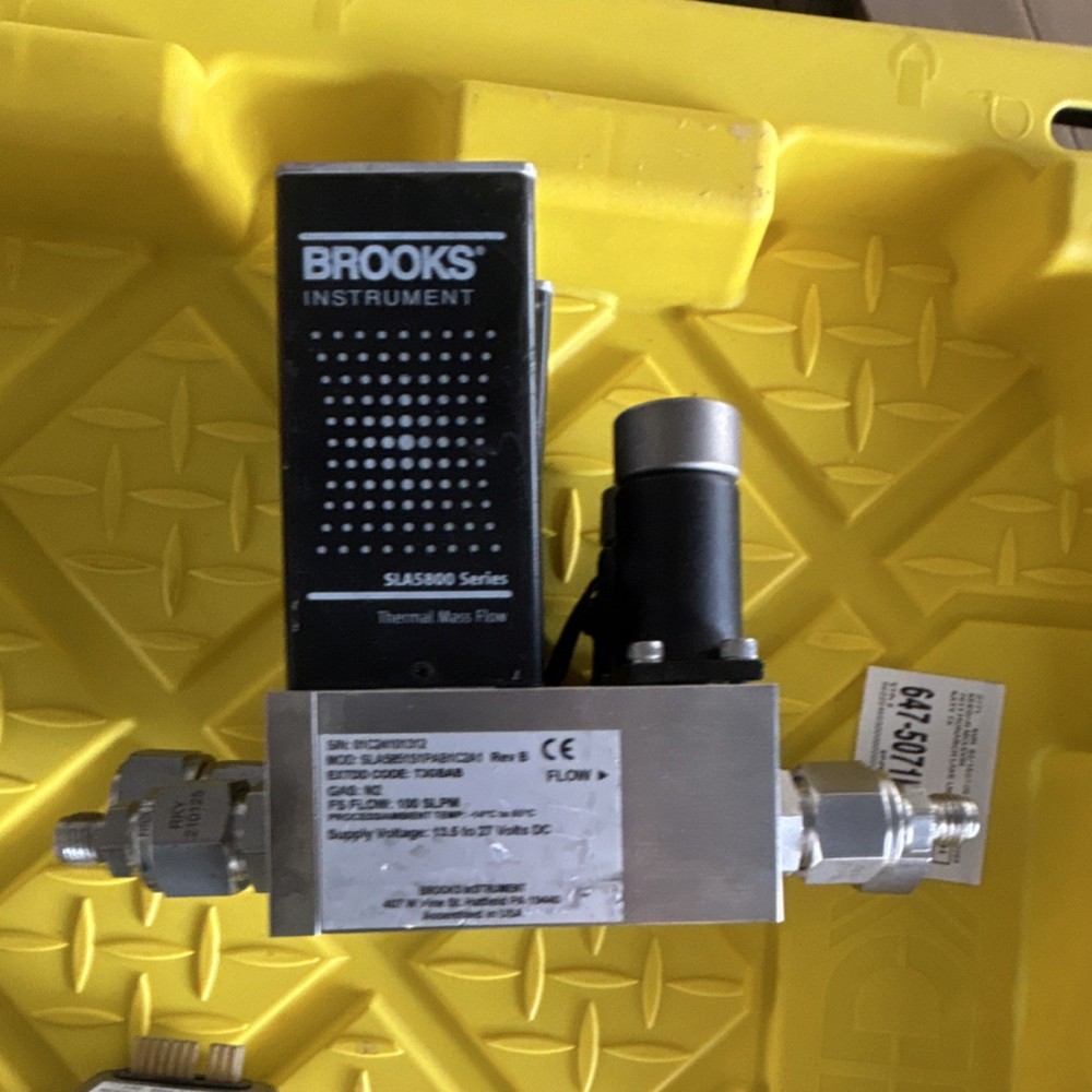 Brooks SLA5851S1PAB1C2A1 Mass Flow Controller 100 SLPM N2 0.093 Port Diameter