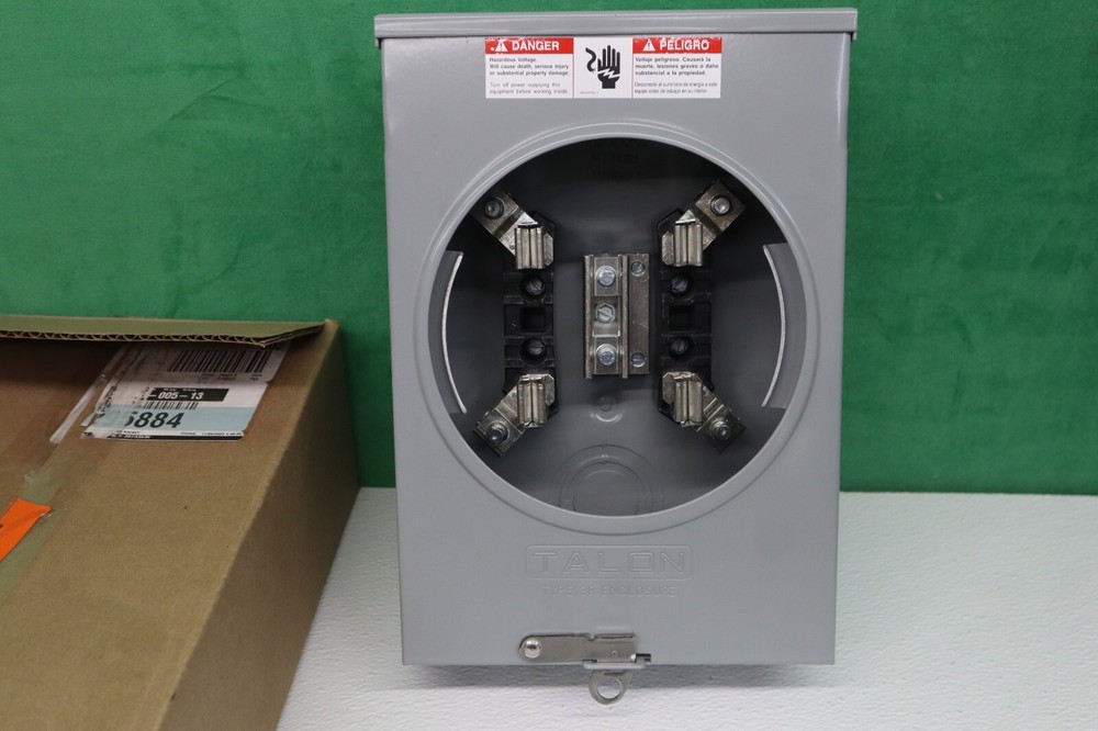 Siemens 135-Amp No Bypass Meter Socket Model Number: SUAT111-PG