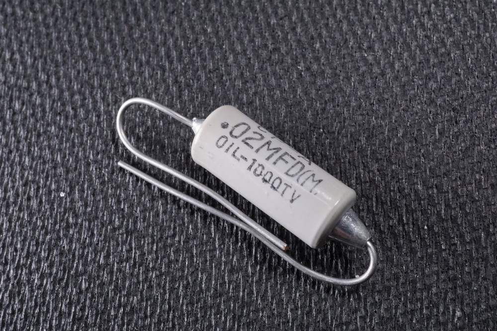 CP-A .02 Archer Oil Filled Capacitor 0.02uF .02MFD 1000V Axial 8.3mm D NOS
