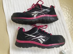 Reebok Women’s RB454 Anomar Safety Shoes – Composite Toe – Size 9W