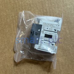 1PCS Socomec 22003003 Load Break Switch Disconnect 32A 3POLE New In Box