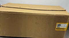 New! Enerpac SCR102H 10 Ton Hydraulic Cylinder & P392 Hand Pump Set 2.13” Stroke