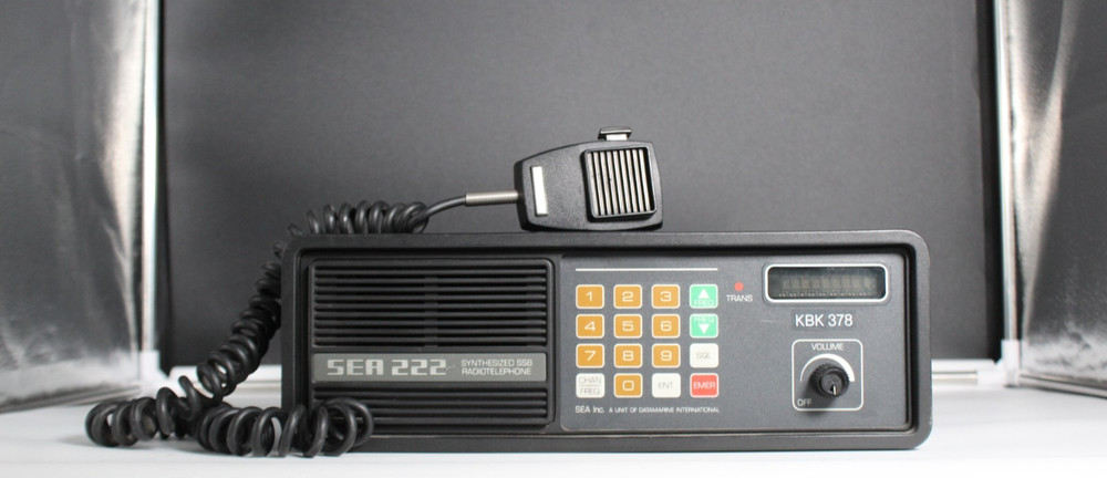 SEA 222 Radiotelephone SSB Base Radio w/ MIC-0002-004 Mic
