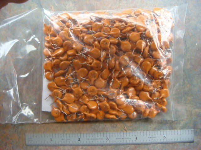 ONE BAG 250 VISHAY Ceramic Disc Capacitors 1000pf +/-10%, 400Vrms – New & Unused