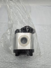 Hydraulic Gear Pump 6672051 550136836 6672513 For Bobcat 763 763G 773 751